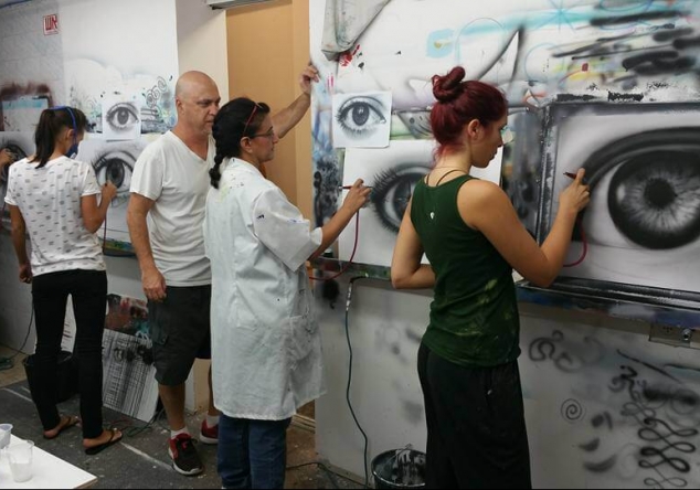 הכשרת ציירי איירבראש וקירות