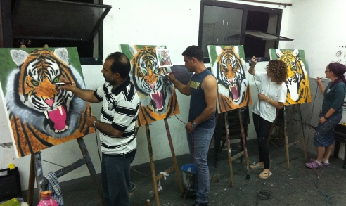 מציירים נמרים