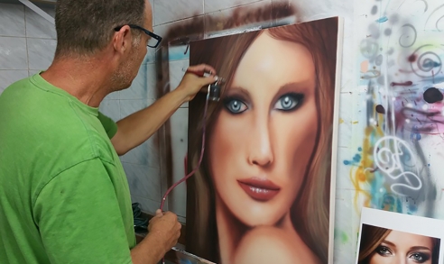 ציור של אישה