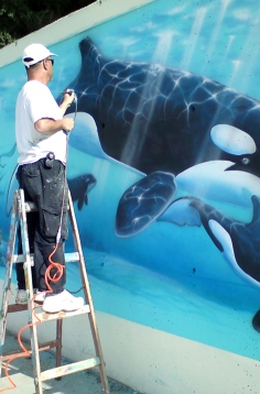 האמן במהלך עבודתו (13)