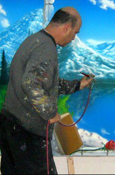 האמן במהלך עבודתו (18)