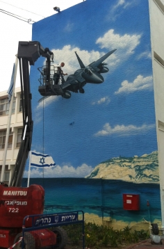 האמן במהלך עבודתו (19)