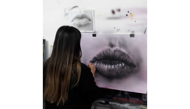 הקורסים לאמנות האיירבראש ולהכשרת ציירי קירות