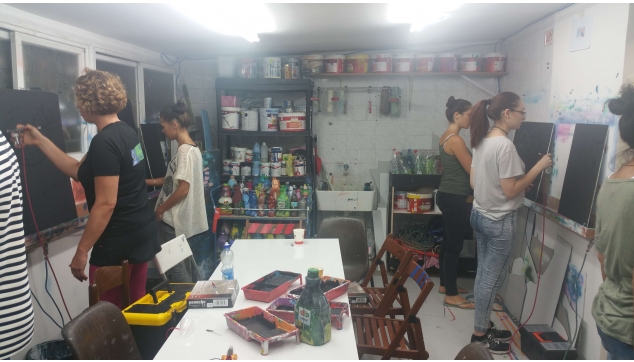 הקורסים לאמנות האיירבראש להכשרת ציירי קירות 