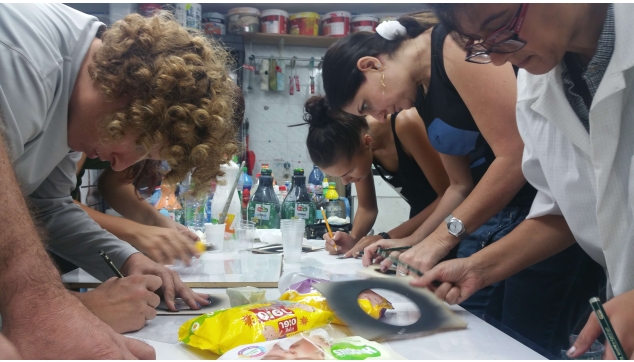 הקורסים לאמנות האיירבראש להכשרת ציירי קירות 