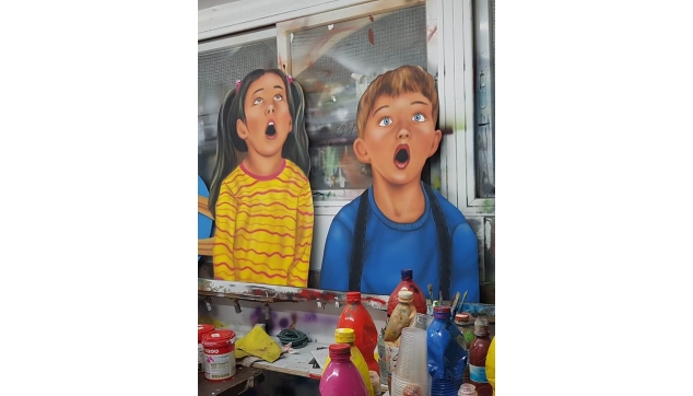 נגזרות מתכת ותפאורות