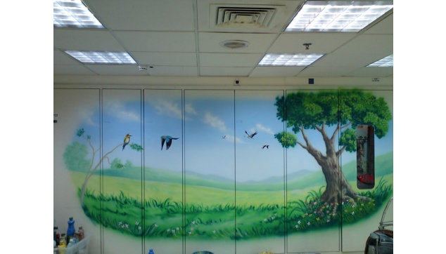 ציור קיר בחדר המתנה מרפאה