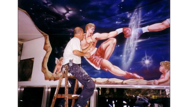 ציורי קיר במהלך העבודה