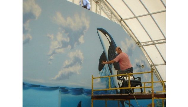 ציורי קיר במהלך העבודה