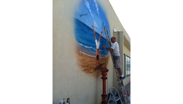 ציורי קיר במהלך העבודה