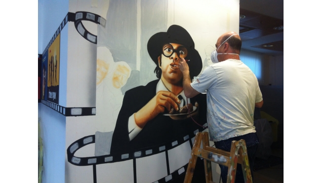 ציורי קיר במהלך העבודה