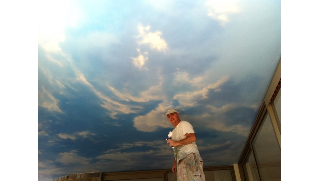 ציורי קיר במהלך העבודה