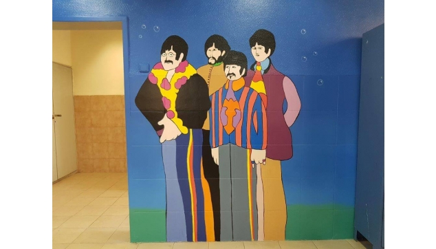 ציורי קיר מסדרונות וכיתות מעוצבות