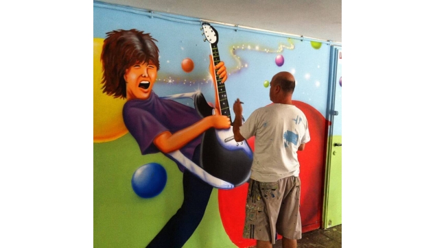 ציורי קיר מסדרונות וכיתות מעוצבות