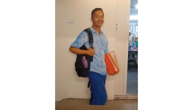 ציורי תפאורות ונגזרות מתכת