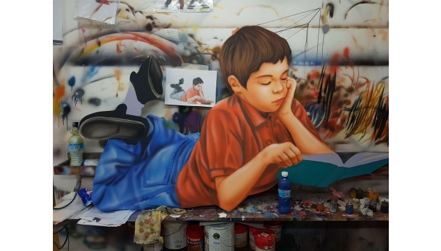 ציורי תפאורות ונגזרות מתכת