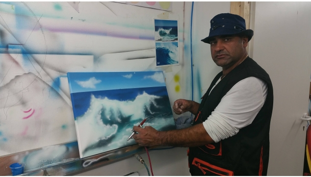 תלמידי הקורס להכשרת ציירי איירבראש וקירות