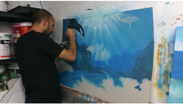 תלמידי הקורס להכשרת ציירי איירבראש וקירות